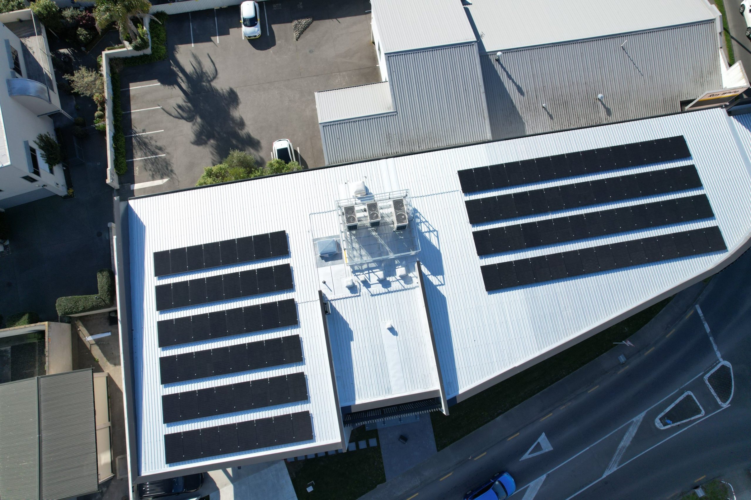 Commercial rooftop solar array